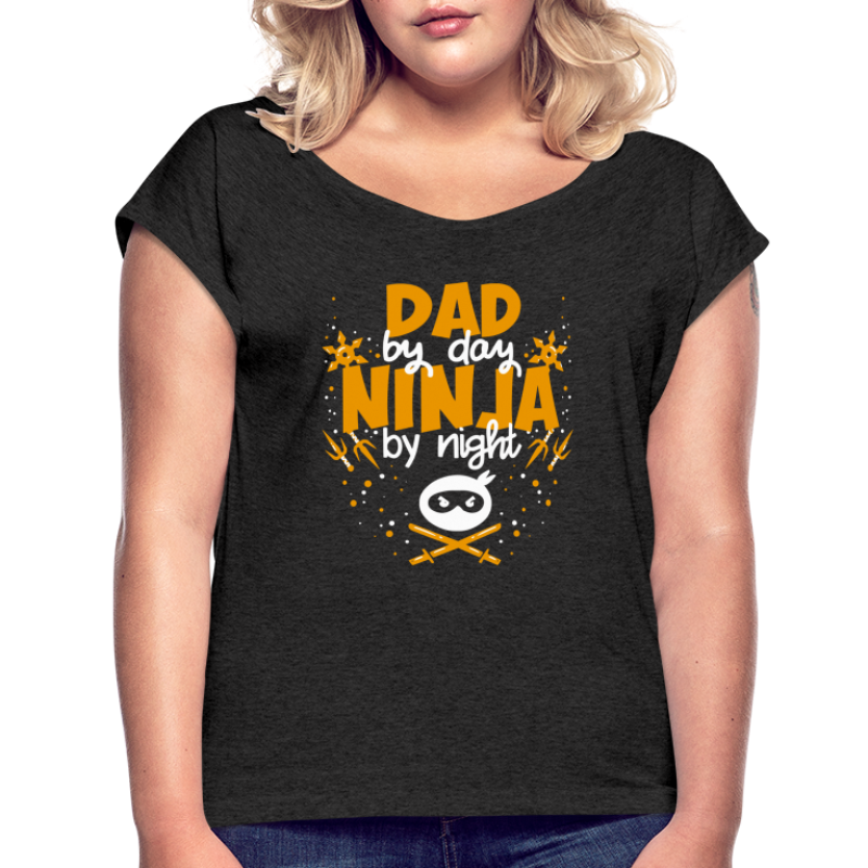 Vater am Tag, Ninja in der Nacht - Frauen T-Shirt mit gerollten Ärmeln