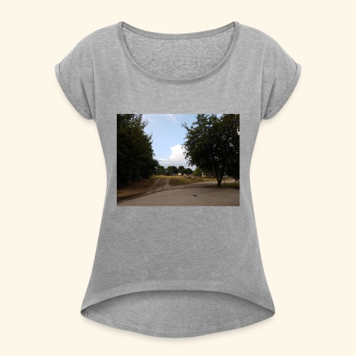 Landschaftsaufnahme - Frauen T-Shirt mit gerollten Ärmeln