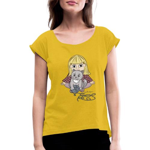 Mädchen mit Katze - Frauen T-Shirt mit gerollten Ärmeln