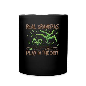 De vrais grands-pères jouant au jardinage dans la terre - Mug uni - noir - Devant