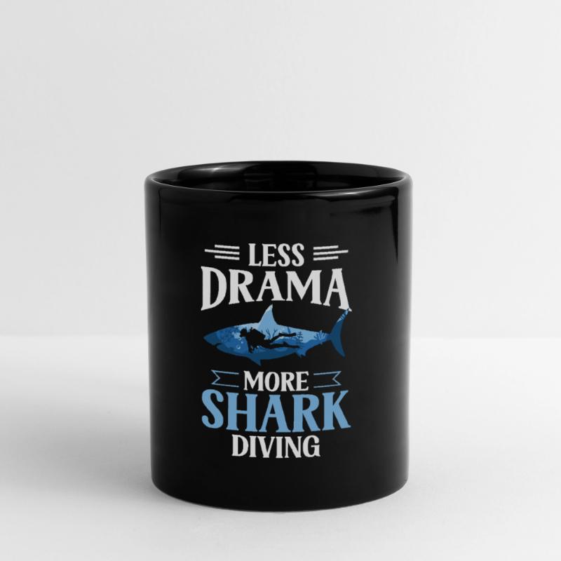 Moins de drame Plus de plongée avec les requins Plongée avec les requins Mug uni
