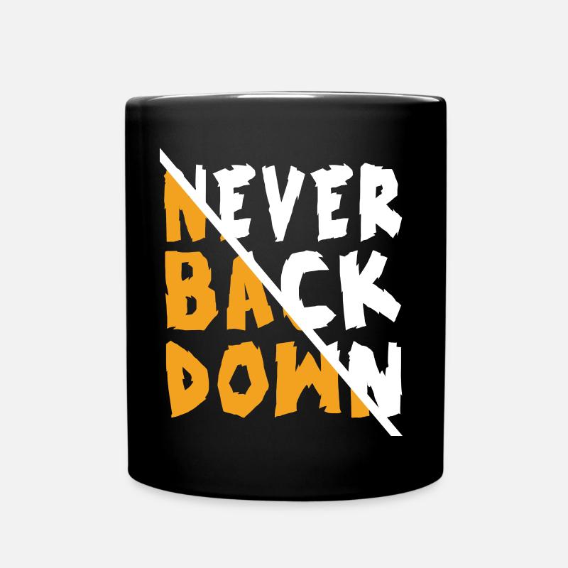 Ne reculez jamais dans la conception - Mug uni - noir