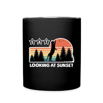 Chat noir regardant le coucher du soleil - Mug uni - noir - Devant