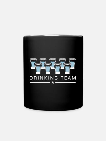 vodka shots drinking team - Tasse einfarbig - Schwarz