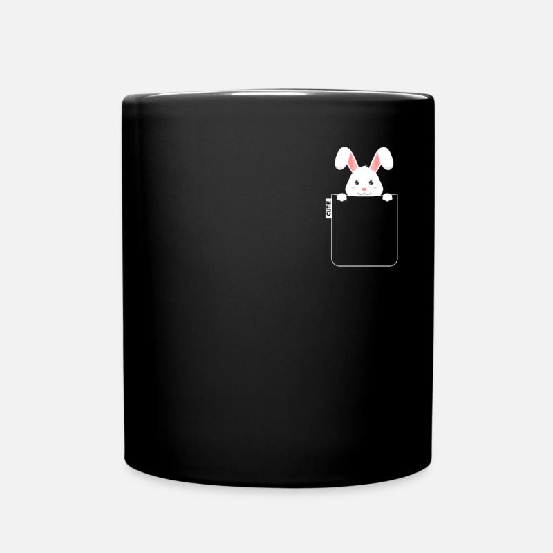 Hase in Tasche mit Label - Tasse einfarbig - Schwarz