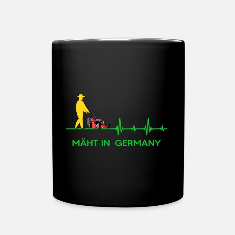 gärtner mäht rasen in germany gartenarbeit garten - Tasse einfarbig - Schwarz