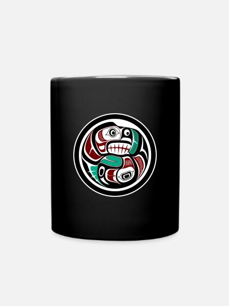 Northwest Pacific coast Otter chasing Salmon - Tasse einfarbig - Schwarz