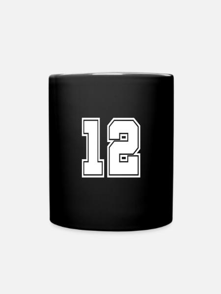 Numéro de maillot Numéro de football de football de style universitaire - Mug uni - noir