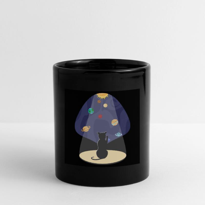 Chat mignon dans l’espace avec des planètes Mug uni