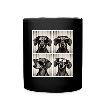 Boîte photo teckel avec lunettes de soleil - Mug uni - noir - Devant