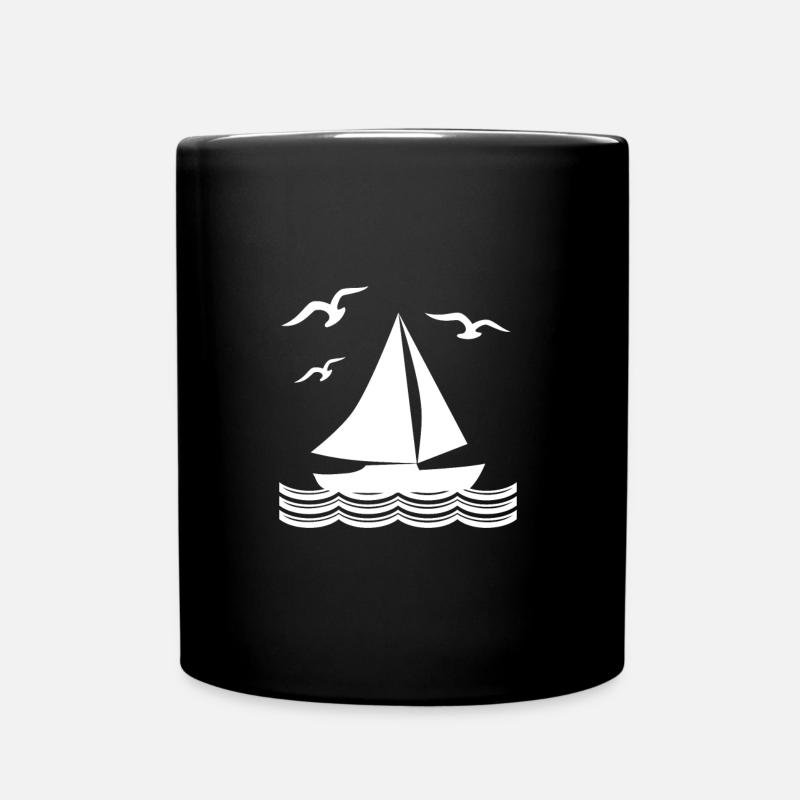 Segelboot auf dem Meer - Tasse einfarbig - Schwarz