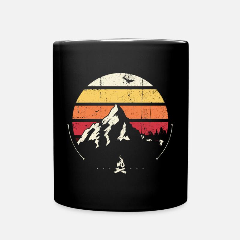Feu de camp rétro au coucher du soleil sur la montagne - Mug uni - noir