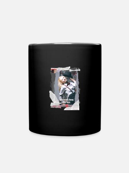 breaking news love - Tasse einfarbig - Schwarz