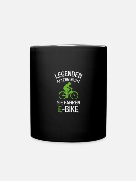 Legenden altern nicht sie fahren E-bike - Tasse einfarbig - Schwarz