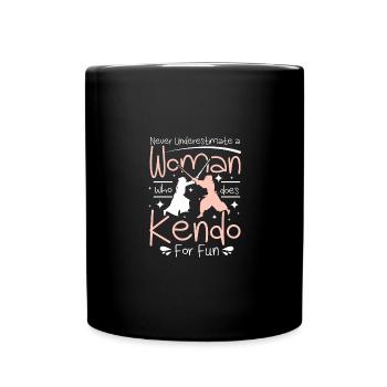 Ne sous-estimez jamais une femme qui fait du kendo pour le plaisir - Mug uni - noir - Devant