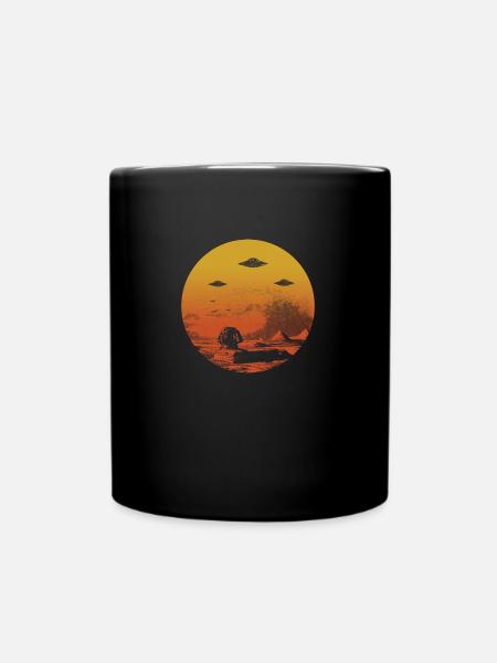 Schatten der UFOs - Tasse einfarbig - Schwarz