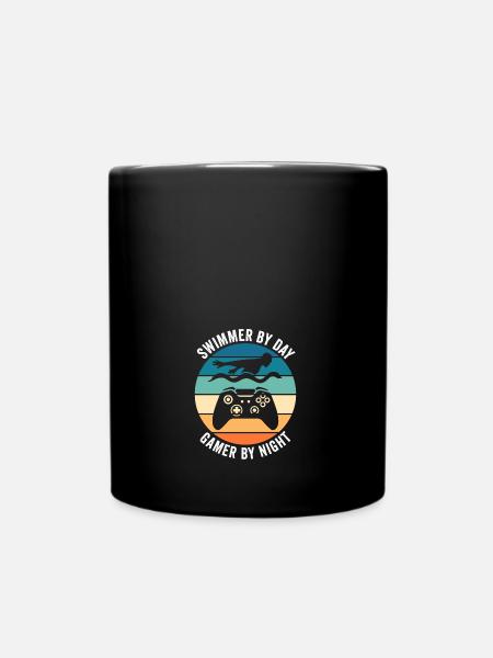 Swimmer By Day Gamer By Night Swimming Funny Swim - Tasse einfarbig - Schwarz