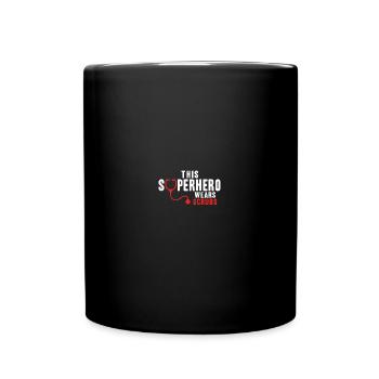This Superhero Wears Scrubs - Tasse einfarbig - Schwarz - Vorne