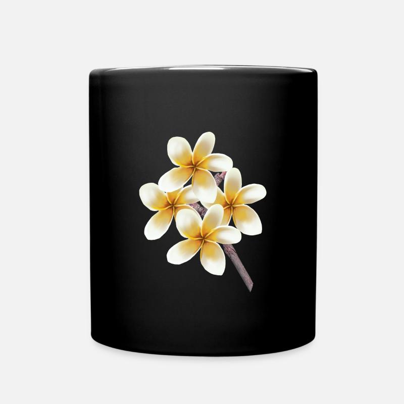 Fleurs jaunes blanches sur une tige arbre de temple de Plumeria - Mug uni - noir