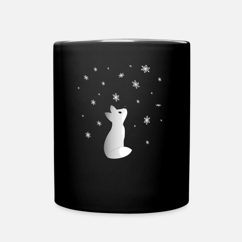 Ein Süßer Schneefuchs Beobachtet Schneeflocken - Tasse einfarbig - Schwarz
