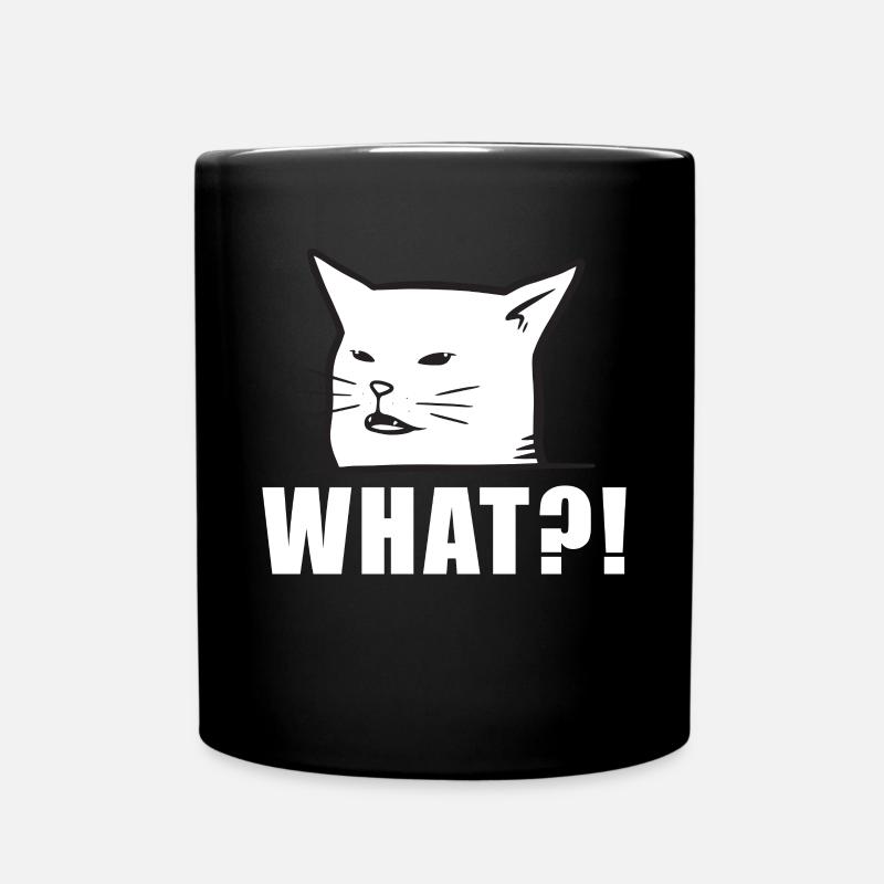Angry women yelling at confused cat at dinner - Mug uni - noir