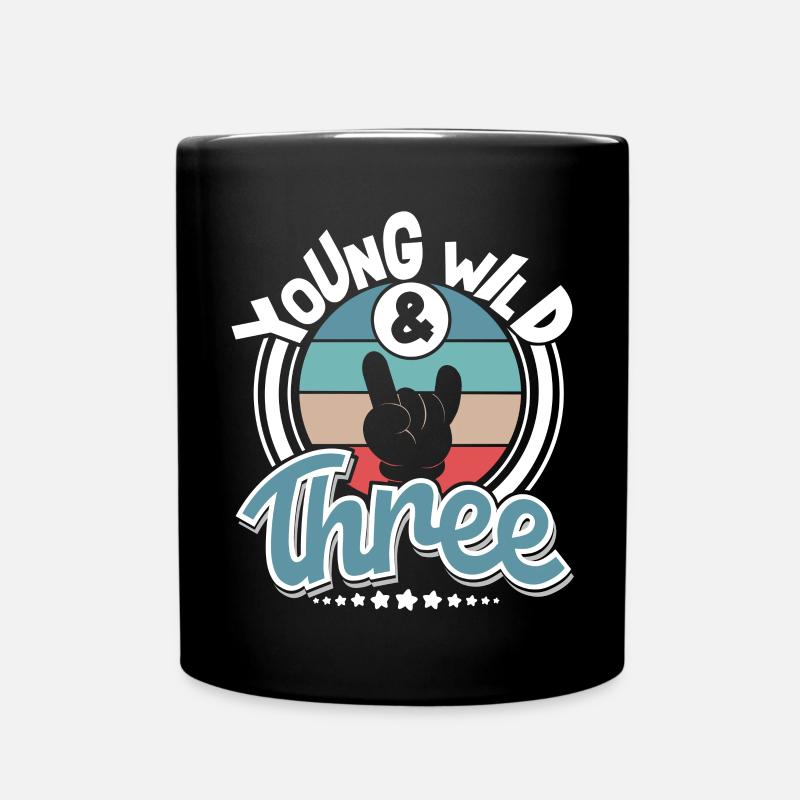 Young Wild And Three - Tasse einfarbig - Schwarz