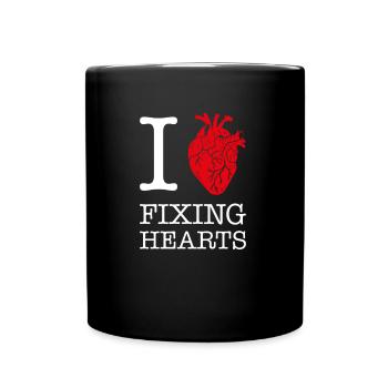 J’aime réparer les cœurs - Cardiologue chirurgien cardiaque - Mug uni - noir - Devant
