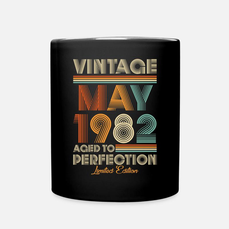 Vintage Aged To Perfection May 1982 - Tasse einfarbig - Schwarz