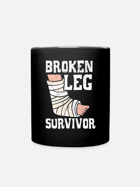 Réadaptation de récupération de blessure d’un survivant de jambe cassée - Mug uni - noir