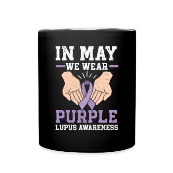 En mai, nous portons un soutien de sensibilisation au lupus violet - Mug uni - noir - Devant