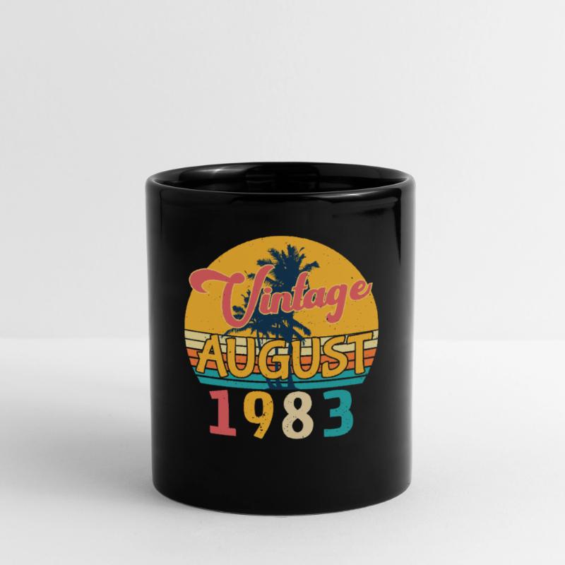 Année de construction 1983 en août Mug uni