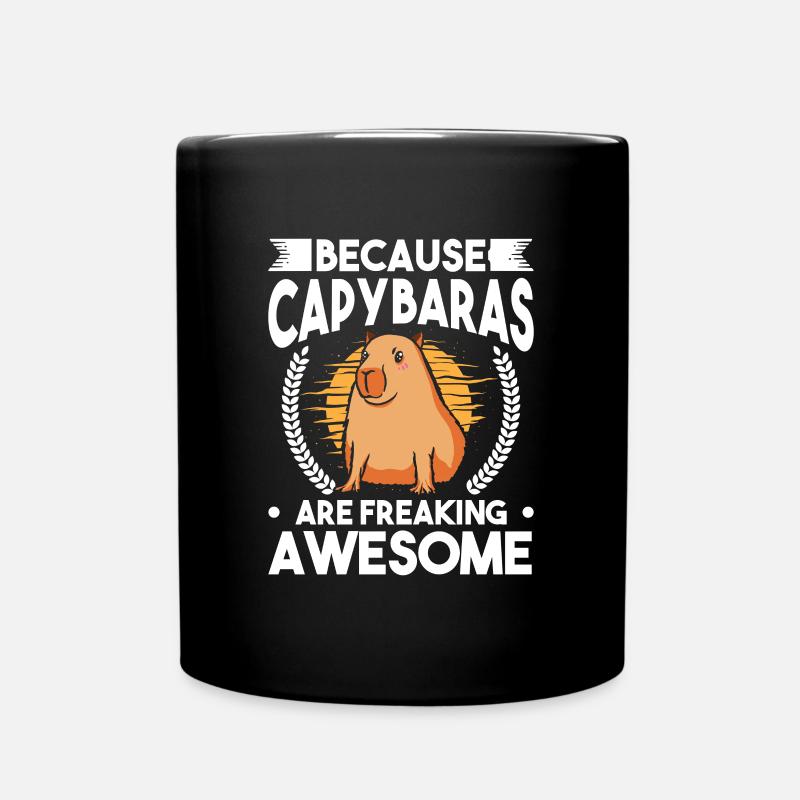 Fordi Capybaras er freaking awesome - Ensfarvet krus - sort