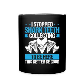 Bouteille de collecte de dents de requin Chasseur de dents de requin - Mug uni - noir - Devant