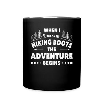 Wandern The Adventure Begins Trekking Wanderer - Tasse einfarbig - Schwarz - Vorne