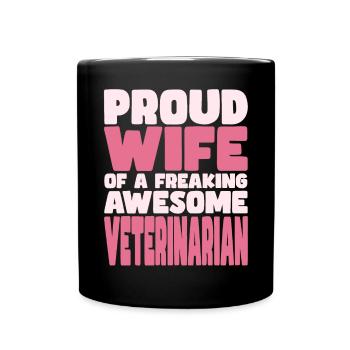 Fière épouse d’un sacré bon vétérinaire - Mug uni - noir - Devant