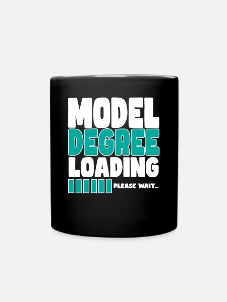 Model lädt Ausbildung - Tasse einfarbig - Schwarz