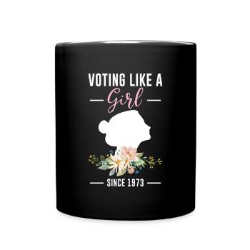 Voter comme une fille depuis 1973 cadeau de chemise - Mug uni - noir - Devant