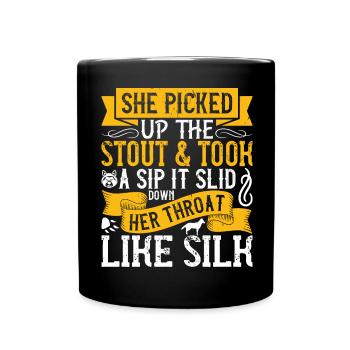 Sie hob das Stout auf und nahm einen Schluck. Es rutschte - Tasse einfarbig - Schwarz - Vorne