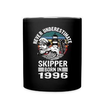 Never Underestimate Skipper born in 1996 - Tasse einfarbig - Schwarz - Vorne
