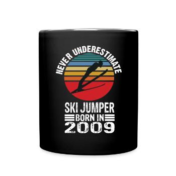 Ne sous-estimez jamais le sauteur à ski né en 2009 - Mug uni - noir - Devant