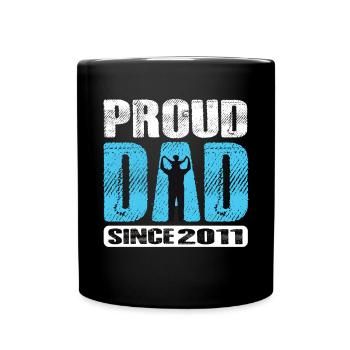 Proud Dad Since 2011 - Tasse einfarbig - Schwarz - Vorne