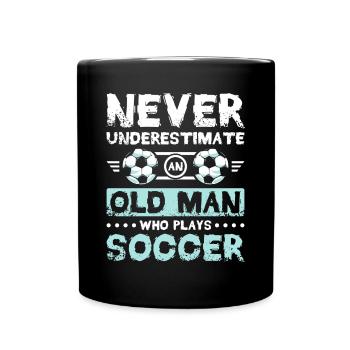 Ne jamais sous-estimer un vieil homme qui joue au football - Mug uni - noir - Devant