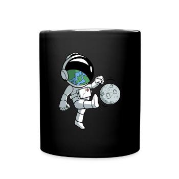 Un astronaute joue au football - Mug uni - noir - Devant