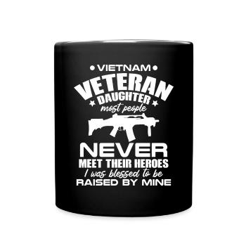 Fière fille d’un vétéran du Vietnam - Mug uni - noir - Devant