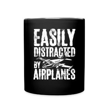 Easily distracted by airplanes - Tasse einfarbig - Schwarz - Vorne