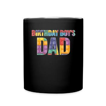 Le père d’un garçon d’anniversaire construit des blocs de construction - Mug uni - noir - Devant