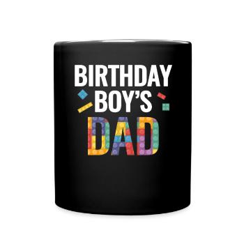 Le père d’un garçon d’anniversaire construit des blocs de construction - Mug uni - noir - Devant