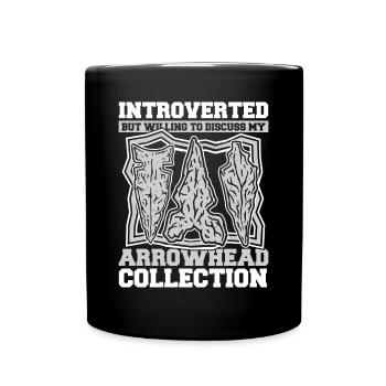 Introverti mais prêt à discuter des pointes de flèches - Mug uni - noir - Devant