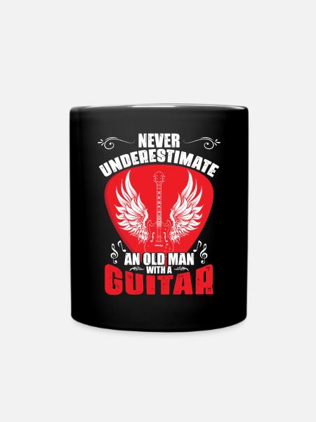 Nigdy nie lekceważ starego człowieka z gitarą - Kubek jednokolorowy - czarny