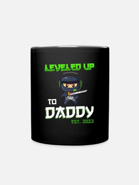 Leveled Up To Daddy 2023 Werdender Vater - Tasse einfarbig - Schwarz